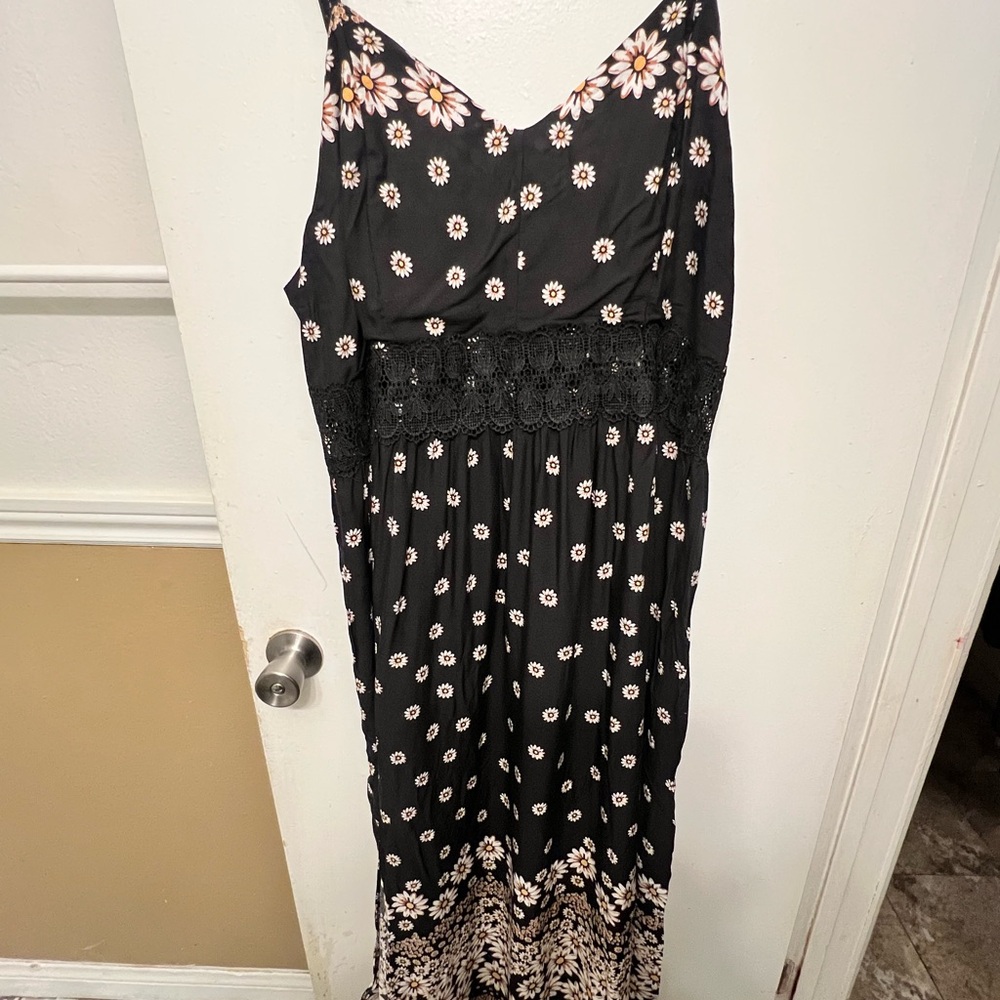 SHEIN Black Floral Maxi Dress